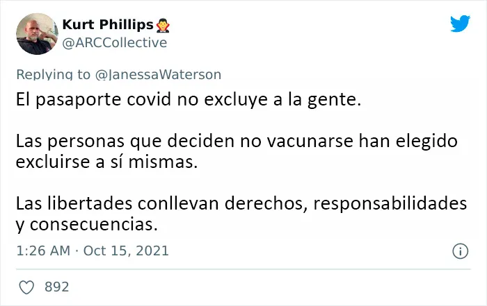 Este hombre pregunta a los vacunados cómo se sienten al "excluir" a los no vacunados, y 20 personas dan respuestas sinceras
