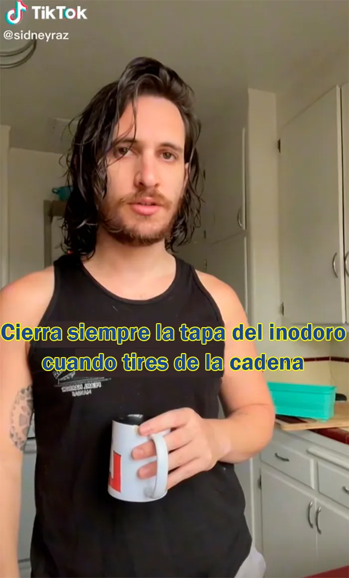 Cierra siempre la tapa del inodoro cuando tires de la cadena