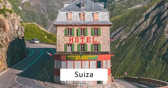 Esta página de Instagram comparte fotos de lugares reales que parecen sacados de una película de Wes Anderson