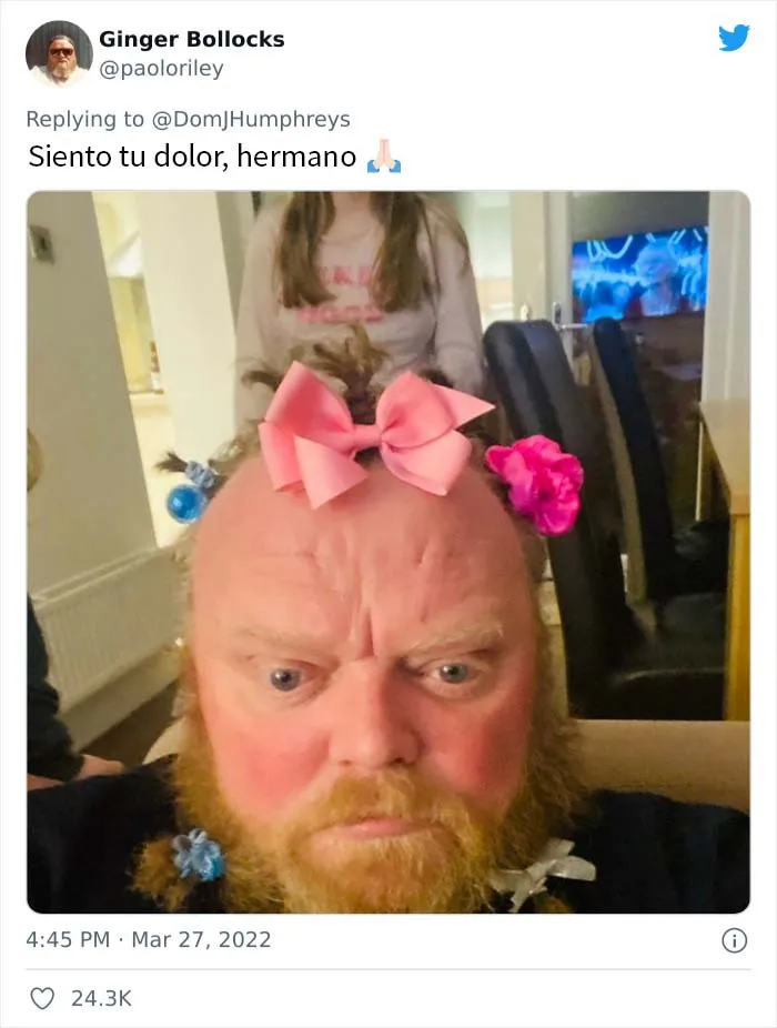 20 Padres usados por sus hijas para hacer experimentos de maquillaje, tan divertidos como reconfortantes