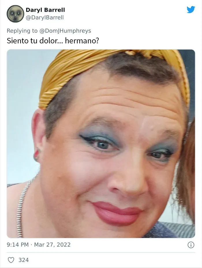20 Padres usados por sus hijas para hacer experimentos de maquillaje, tan divertidos como reconfortantes