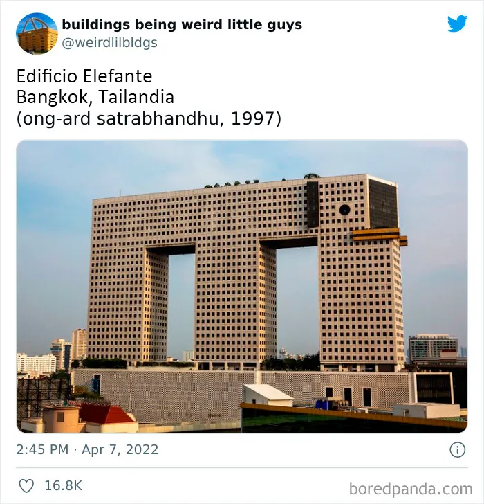 20 Personas que vieron "edificios raros" y los compartieron en esta cuenta de Twitter