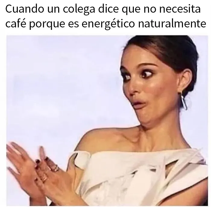 Este Instagram comparte memes dolorosamente divertidos para los días en los que simplemente no puedes reír (20 imágenes)