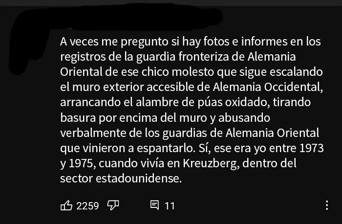 Un niño de Berlín Occidental se mete con los guardias fronterizos