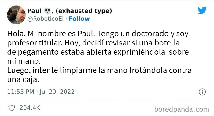 “Pasé 35 minutos intentando abrir el coche equivocado”: 20 personas muy instruidas comparten sus momentos más tontos en este hilo viral