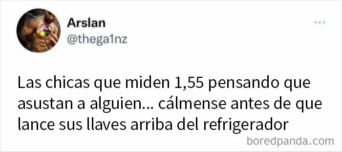 20 Personas amenazando a alguien de formas divertidas y caóticas, compartidas en el grupo "amenazas raras"