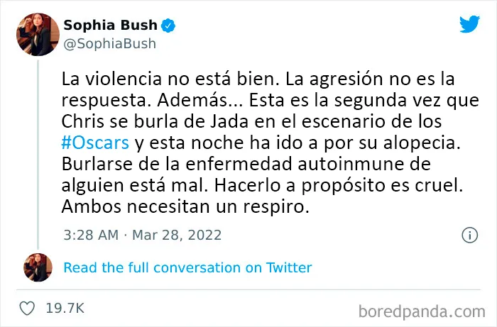 Así reaccionó la gente cuando Will Smith abofeteó a Chris Rock durante la transmisión en vivo de los Oscars (20 Publicaciones)