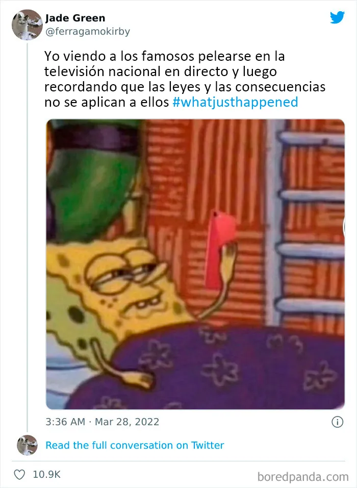 Así reaccionó la gente cuando Will Smith abofeteó a Chris Rock durante la transmisión en vivo de los Oscars (20 Publicaciones)