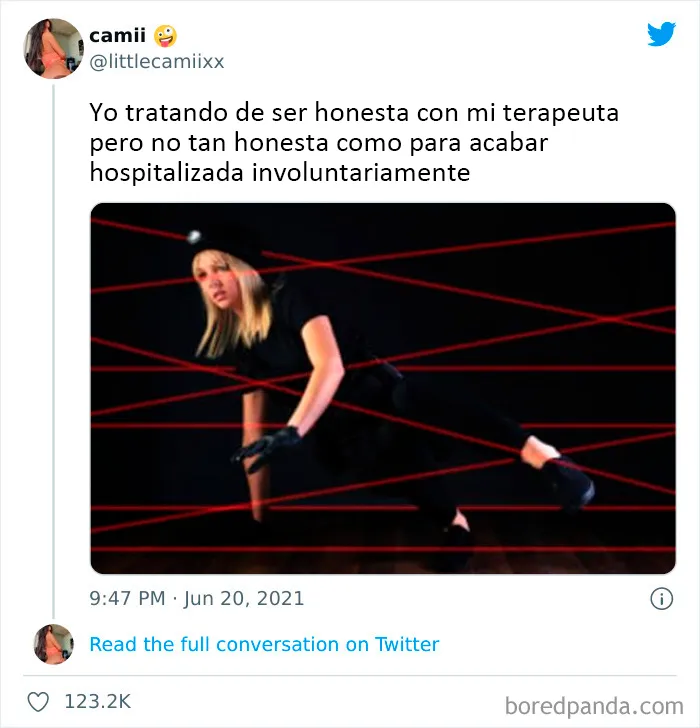 20 Memes que quizá deberían discutirse con un terapeuta, compartidos en esta cuenta de Instagram