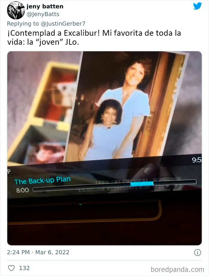 20 Ridículos fallos de photoshop en las películas, compartidos en un hilo viral de Twitter