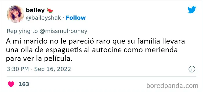 20 Personas haciendo saber a sus parejas lo raros que son sus hábitos