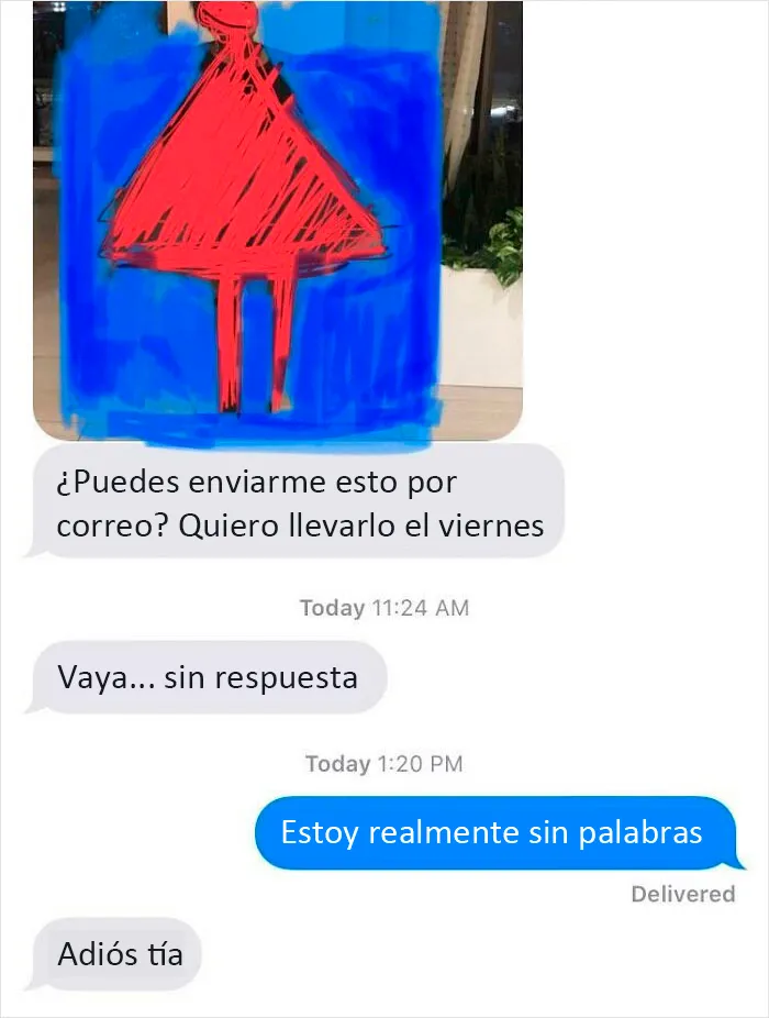 Una amiga revisa de vez en cuando mis fotos en las redes sociales y me pide mi ropa