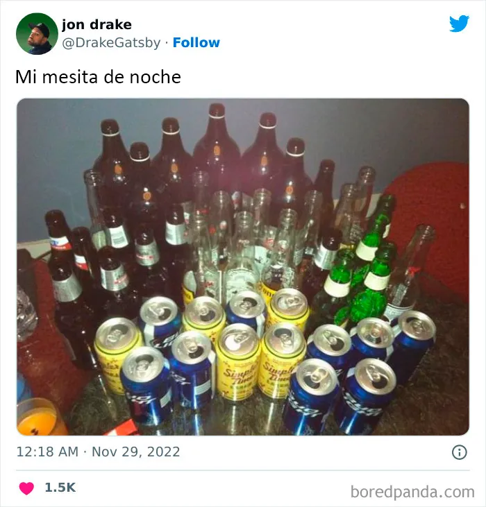 Elon Musk publicó una foto de su mesita de noche y en internet respondieron con memes (25 imágenes)