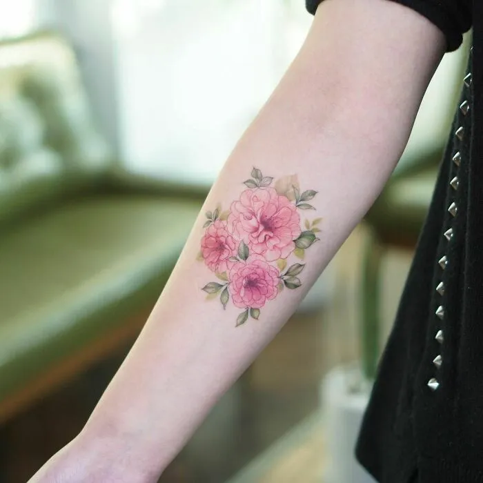 50 Tatuajes florales que parecen pinturas de acuarela sobre la piel (nuevas fotos)