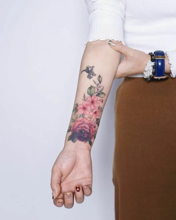50 Tatuajes florales que parecen pinturas de acuarela sobre la piel (nuevas fotos)