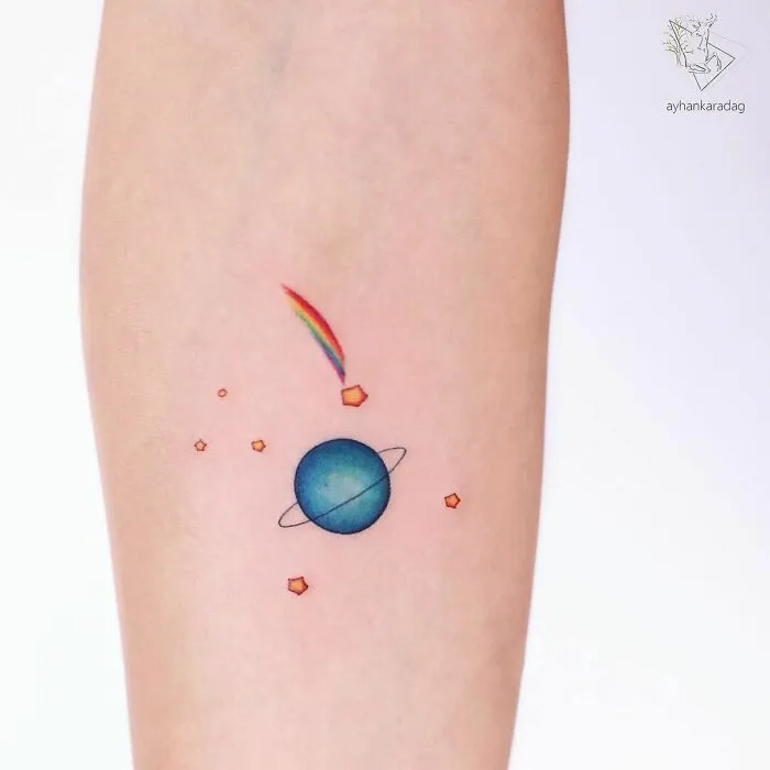 Este tatuador turco crea adorables escenas de cuento sobre la piel