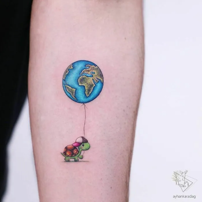 Este tatuador turco crea adorables escenas de cuento sobre la piel