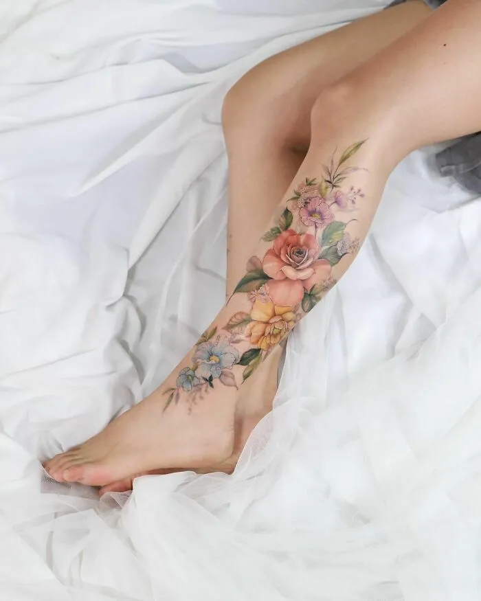 50 Tatuajes florales que parecen pinturas de acuarela sobre la piel (nuevas fotos)