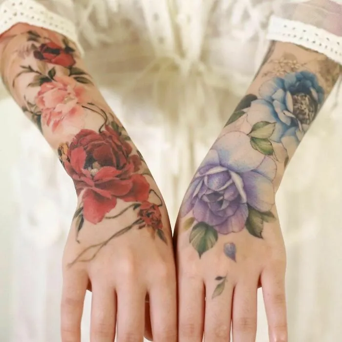 50 Tatuajes florales que parecen pinturas de acuarela sobre la piel (nuevas fotos)
