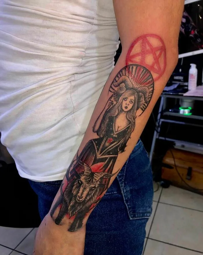 30 Tatuajes muy simbólicos para sentirse brujita todo el año