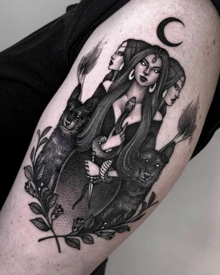 30 Tatuajes muy simbólicos para sentirse brujita todo el año