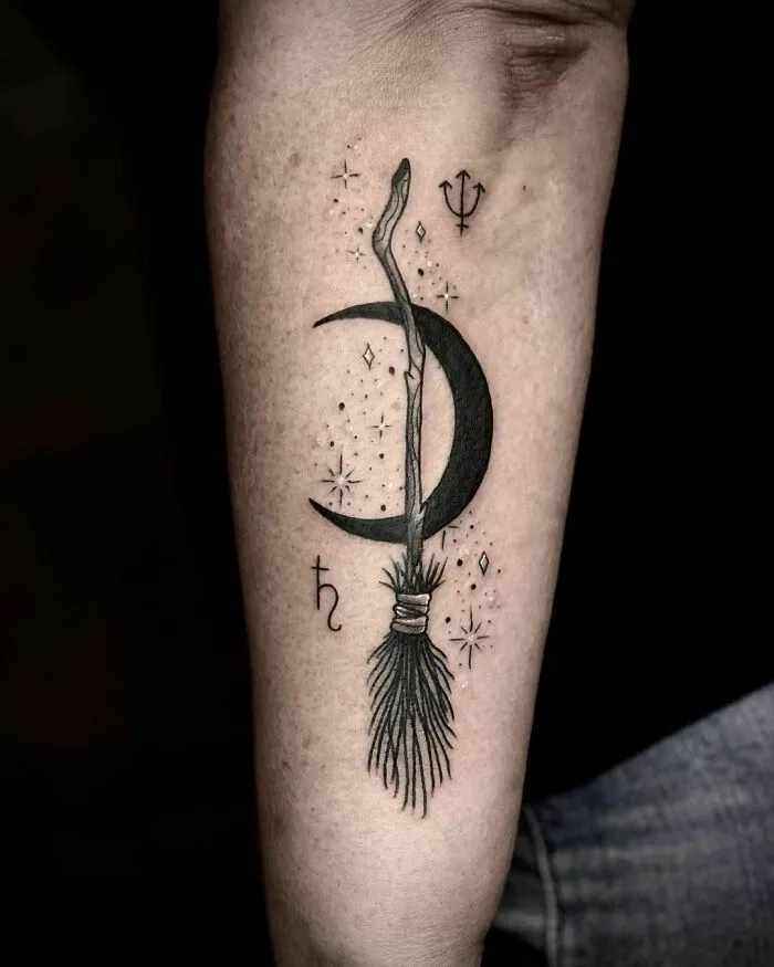 30 Tatuajes muy simbólicos para sentirse brujita todo el año