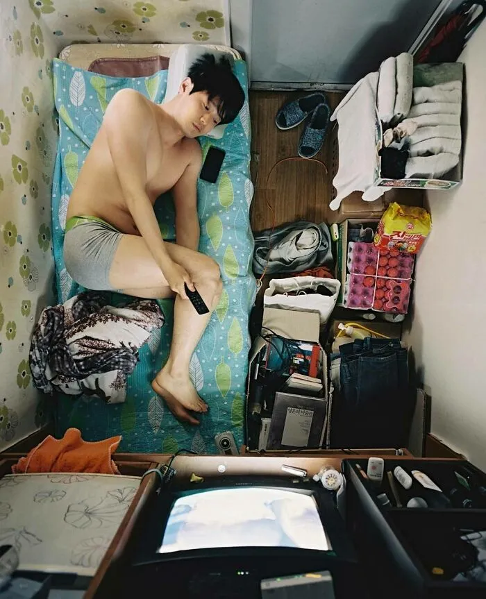 40 Fotos que muestran la miseria de vivir en estos diminutos habitáculos surcoreanos llamados "goshitel"