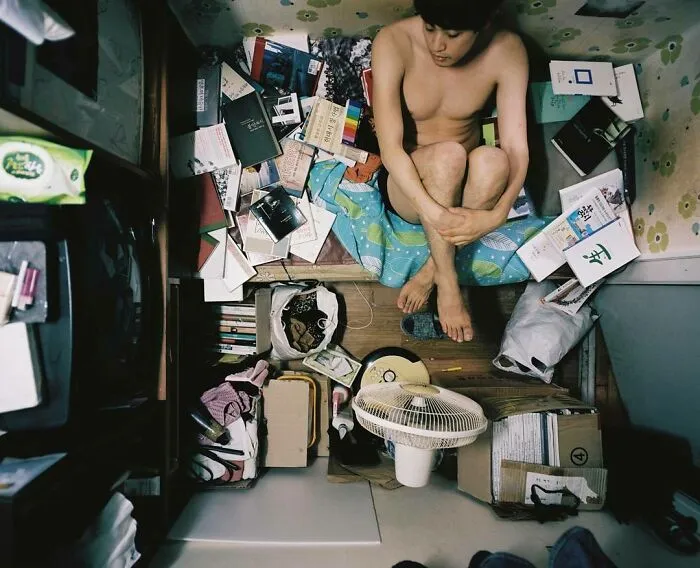 40 Fotos que muestran la miseria de vivir en estos diminutos habitáculos surcoreanos llamados "goshitel"