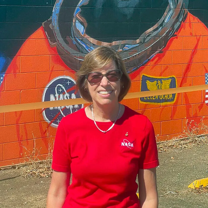 Ellen Ochoa, Física, Científica Y Astronauta, Primera Mujer De Origen Hispano En Haber Viajado Al Espacio