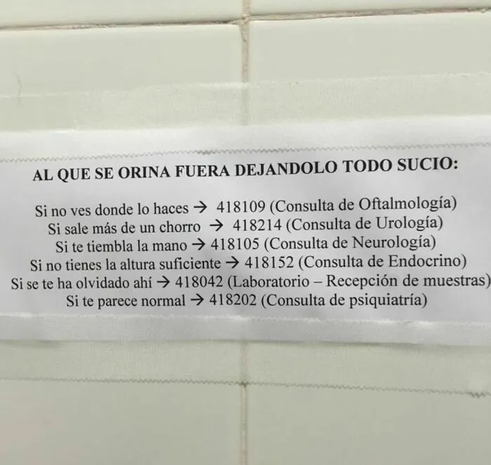 Retretes En Un Hospital