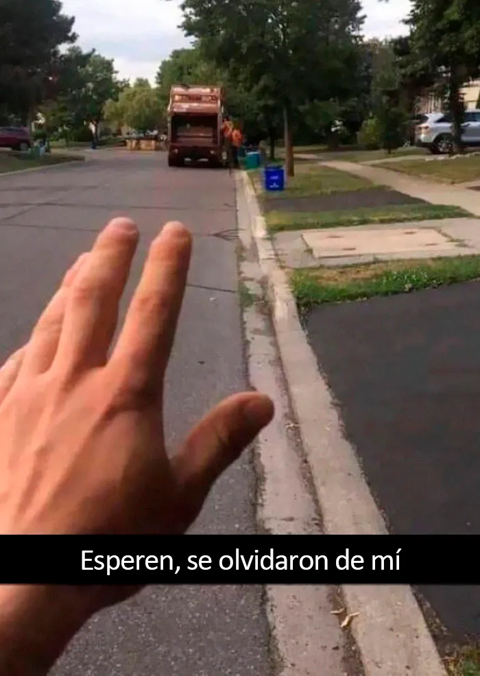 20 Divertidísimos "memes incómodos" recopilados en esta esta página de Facebook