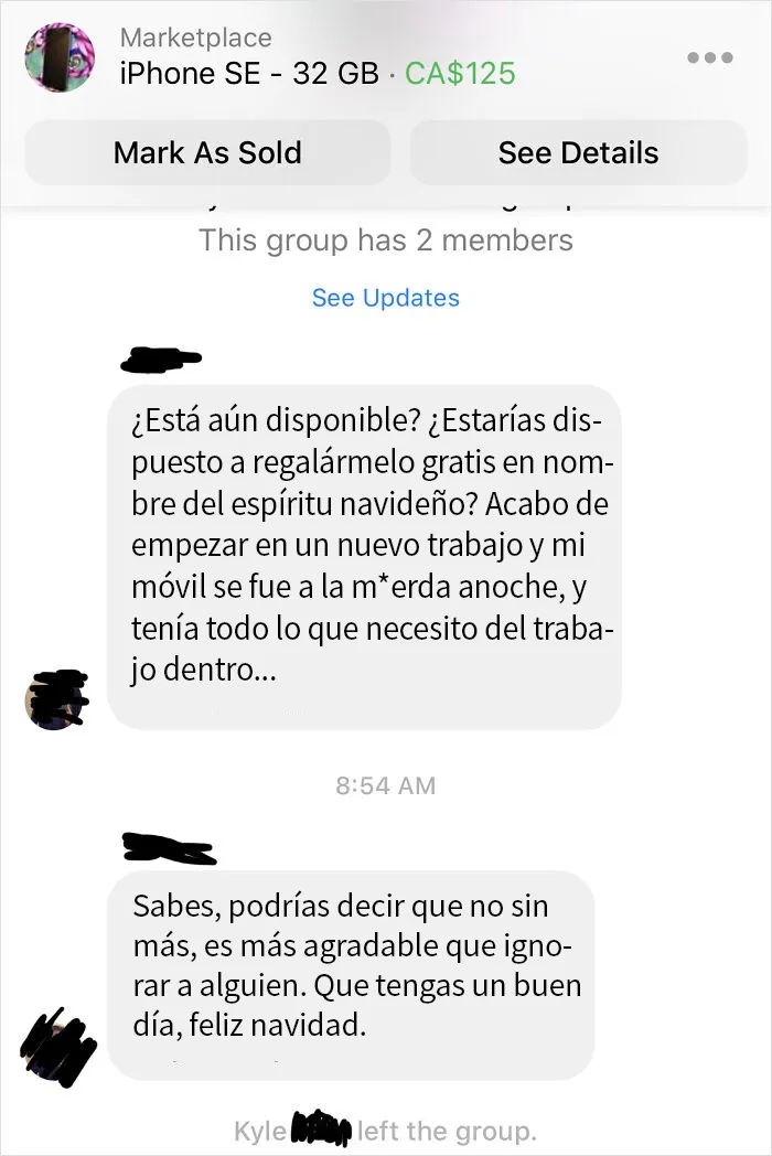 Estaba oyendo villancicos y considerando si se lo regalaba, cuando llegó el 2º mensaje