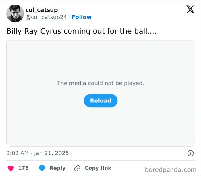 Billy Ray Cyrus Gave An “Epic Disaster” Of A Performance