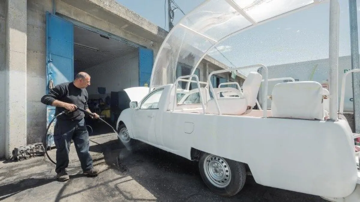 Pope Francis’ Popemobile To Be Converted Into Mobile Health Unit For Gaza Children