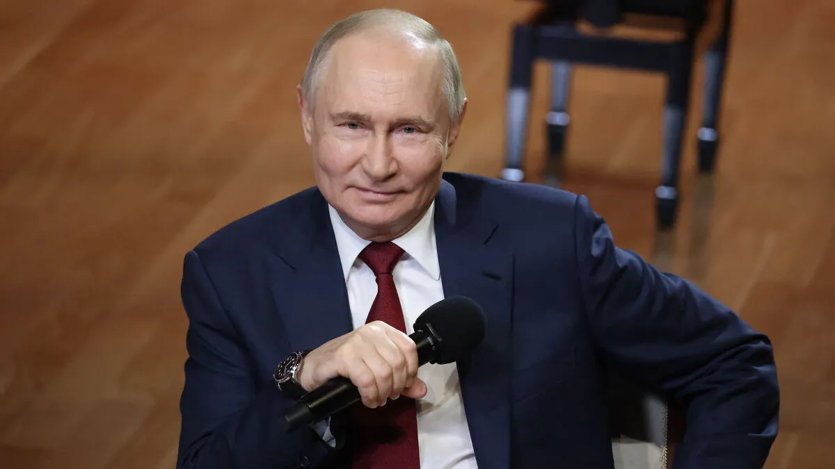 Donald Trump Describes Vladimir Putin As A “Nice Gentleman” After Talks About Ending Ukraine “Bloodbath”