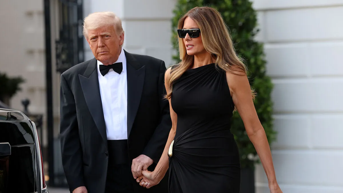 Audience Boos And Cheers Donald And Melania Trump On ‘Les Misérables’ Opening Night