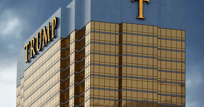 Trump Throws Fit Over Glitch, Urges AT&T “Boss” To Personally Fix Tech Trouble For Him