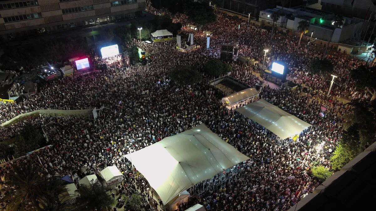 Thousands Of Israelis Demand End To War In Gaza After Hamas Footage Shows Starving Hostages