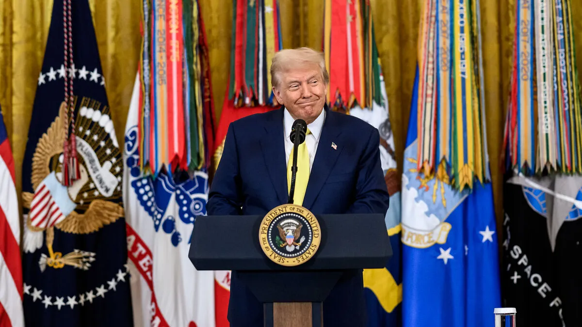 Trump Confuses Alaska With Russia Ahead Of High-Stakes Putin Meeting