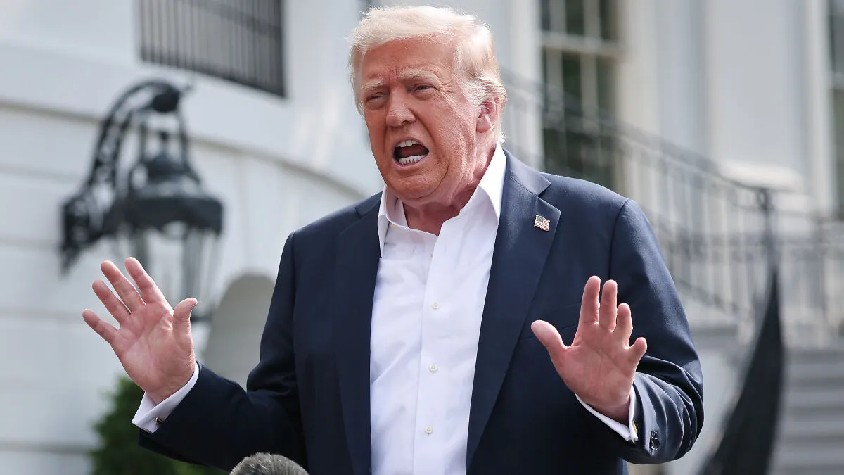 Trump Clashes With White House Ballroom Architect Over Pompous New Demand