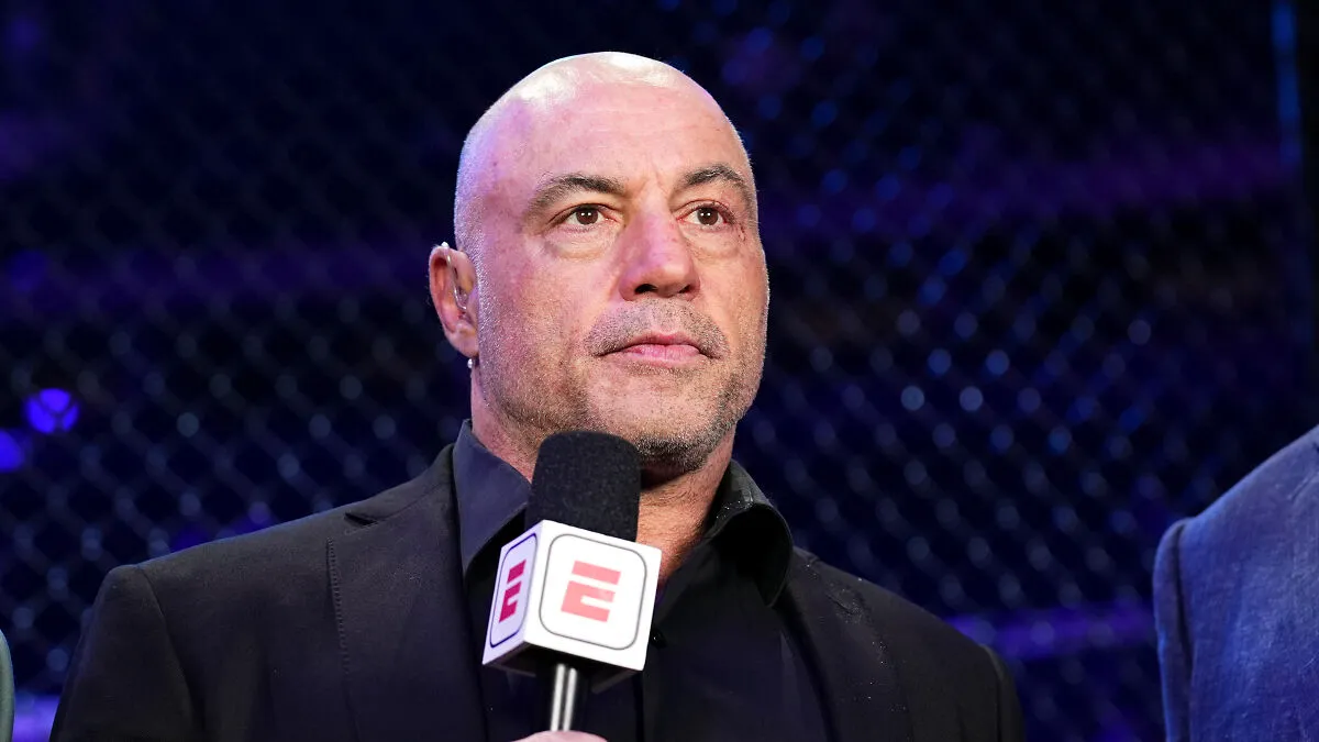 “Like A 79-Year-Old Kid”: Joe Rogan Reveals Trump’s “Ridiculous” Texting Habits