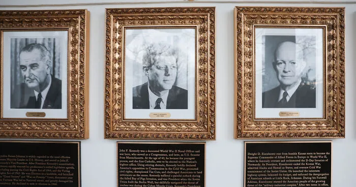 White House Adds Plaques Beneath Biden And Obama Portraits, Written By “Student Of History” Trump