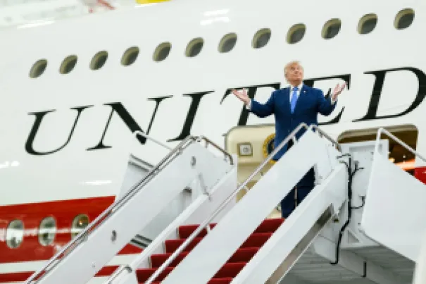 Trump Admits Qatari Jet Lacks Air Force One's Defense Systems